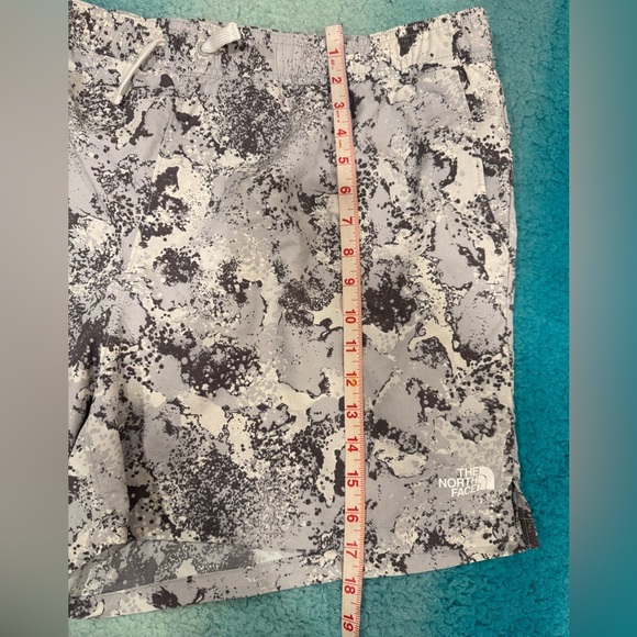 🔥The North Face Men’s Swim Trunks🔥 - Picture 3 of 7